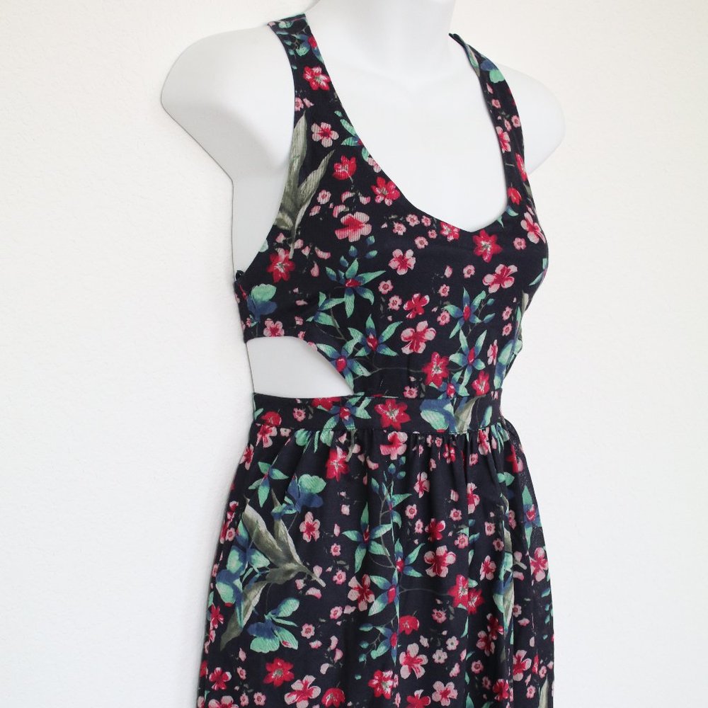 ZARA Flower MINI DRESS Cotout SIDES Cut Out - Size S - NWT